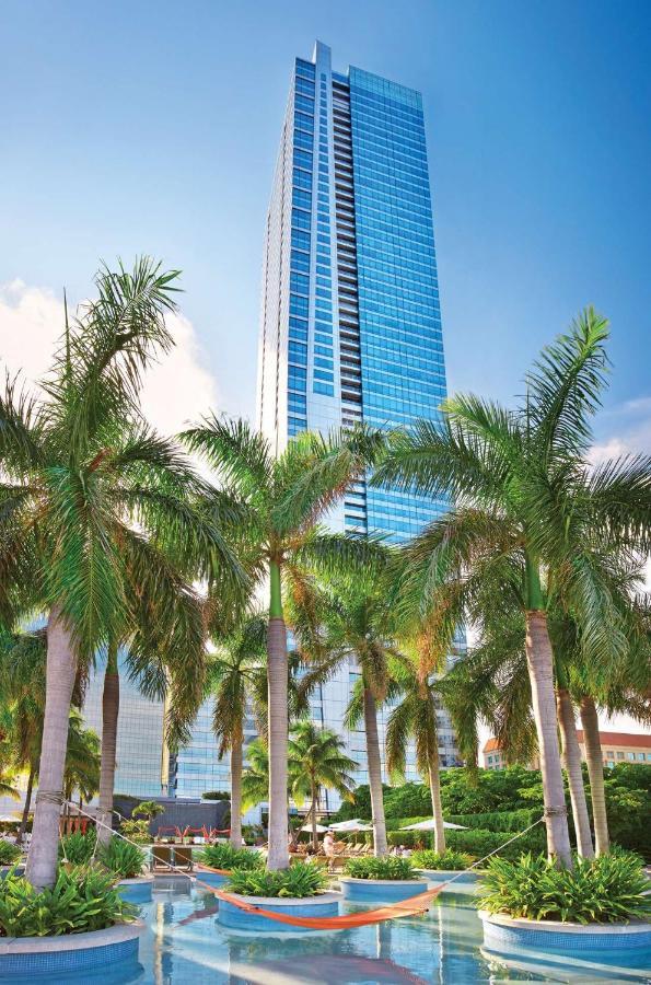 Four Seasons Hotel Miami - Luxury Private Residences Exterior foto